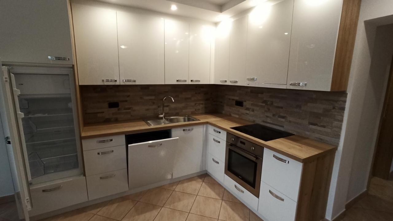 Apartma Apollonio Črni Kal Dış mekan fotoğraf
