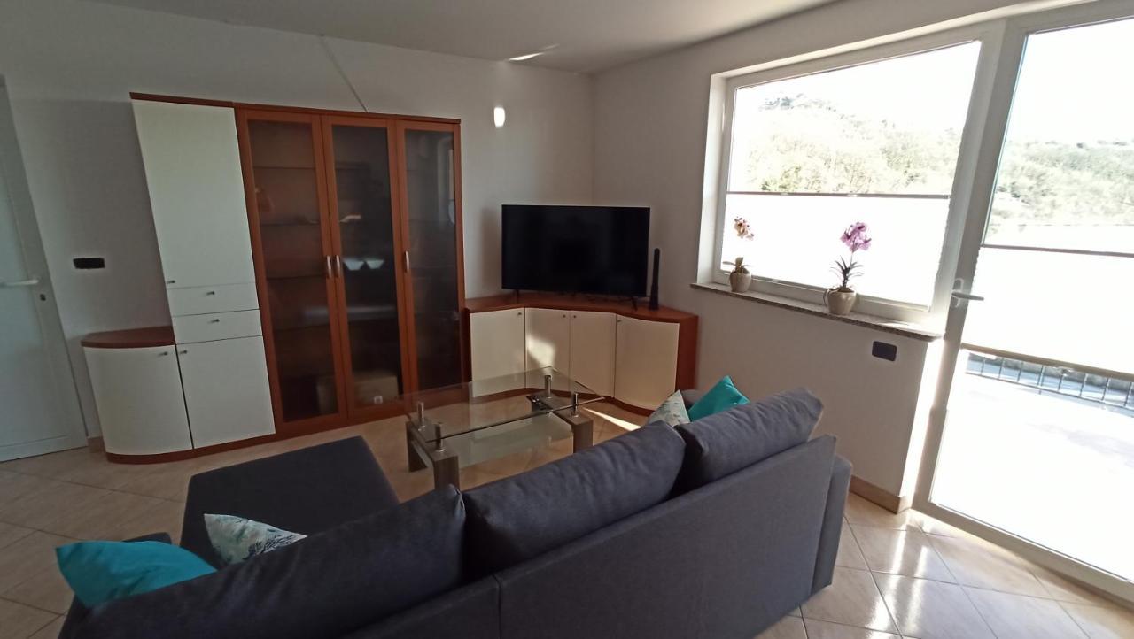 Apartma Apollonio Črni Kal Dış mekan fotoğraf